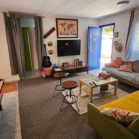 Mango Haus Hostel Άκαμπα Εξωτερικό φωτογραφία